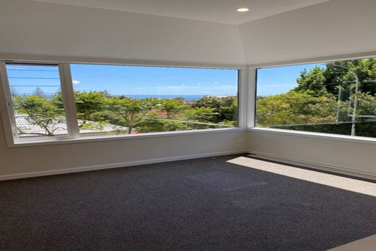 Photo of property in 120 Milton Road, Bluff Hill, Napier, 4110