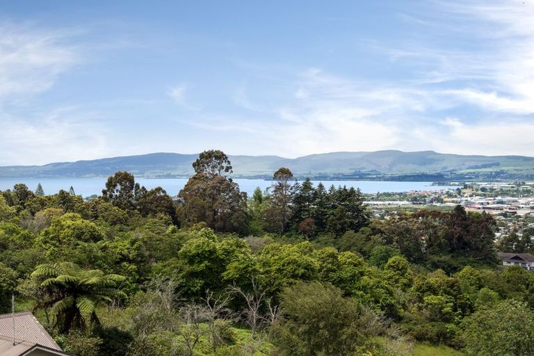Photo of property in 91 Mountain Road, Western Heights, Rotorua, 3015