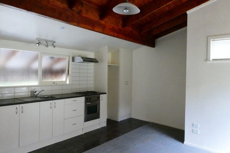 Photo of property in 1/9 Seaton Road, Murrays Bay, Auckland, 0630