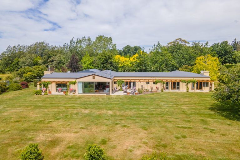 Photo of property in 32 Gladstone Road, Hadlow, Timaru, 7974