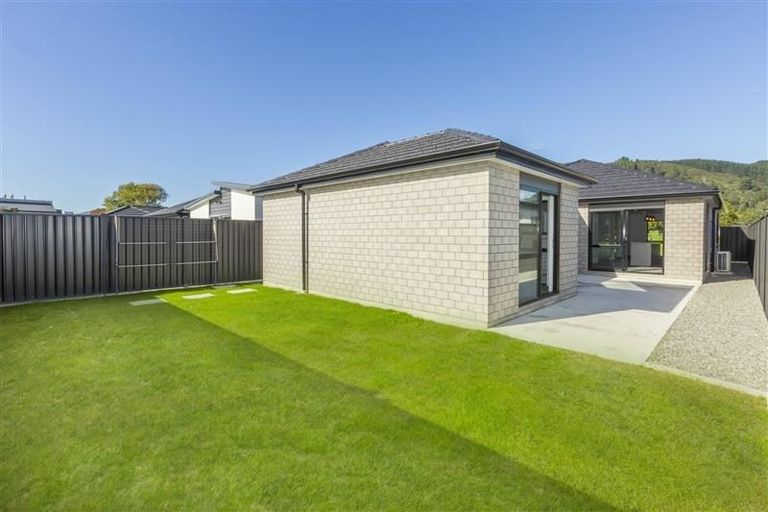 Photo of property in 18 Gilruth Road, Wallaceville, Upper Hutt, 5018