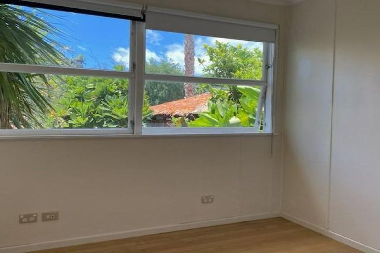 Photo of property in 85 Pacific Parade, Army Bay, Whangaparaoa, 0930