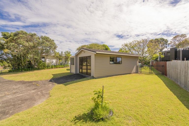 Photo of property in 13 Coronation Row, Pauanui, Hikuai, 3579