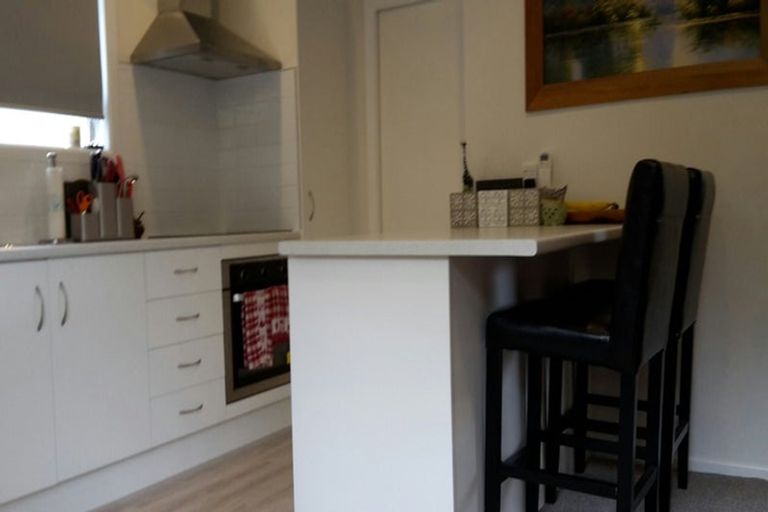 Photo of property in 3a Peckham Grove, Tawa, Wellington, 5028