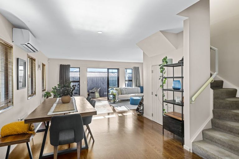 Photo of property in 4/64 Schnapper Rock Road, Schnapper Rock, Auckland, 0632