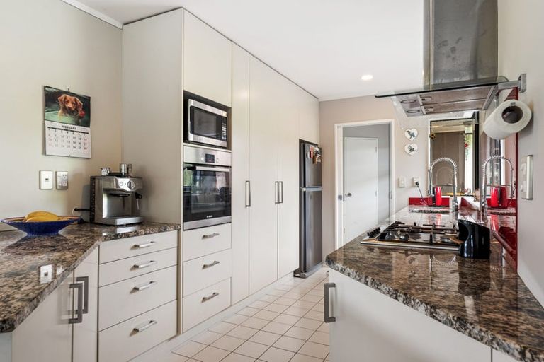 Photo of property in 27 Sturm Avenue, Massey, Auckland, 0614