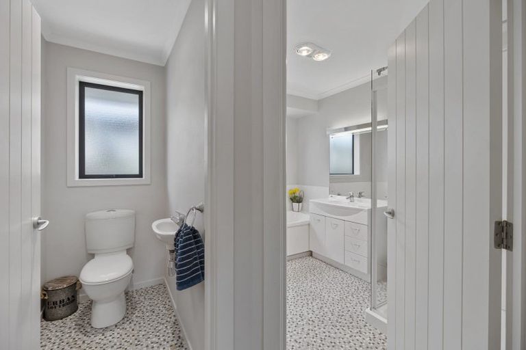 Photo of property in 9a Wilton Street, Westown, New Plymouth, 4310