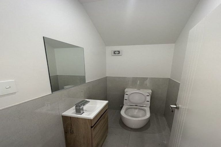 Photo of property in 29a Sheridan Drive, New Lynn, Auckland, 0600