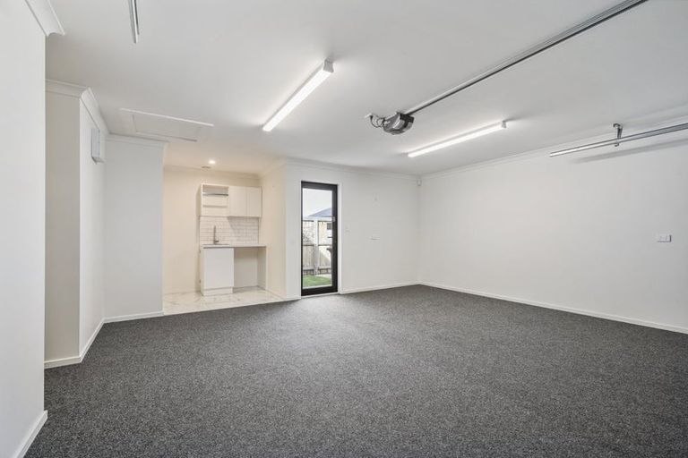 Photo of property in 82a Watkins Drive, Rangiora, 7400