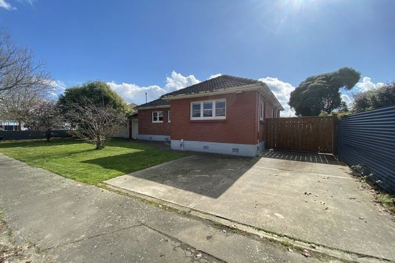 Photo of property in 45 Rangiora Avenue, Roslyn, Palmerston North, 4414