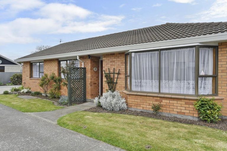 Photo of property in 2/148 Main North Road, Papanui, Christchurch, 8052