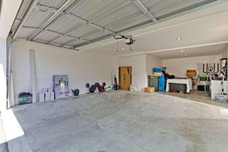 Photo of property in 63 Bayside Drive, Browns Bay, Auckland, 0630