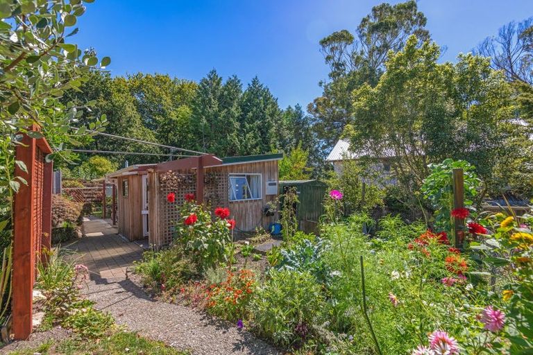 Photo of property in 138 Atawhai Road, Fitzherbert, Palmerston North, 4410