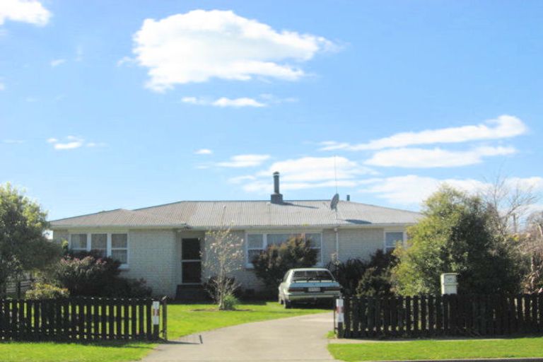 Photo of property in 13 Kauri Street, Edgecumbe, 3120