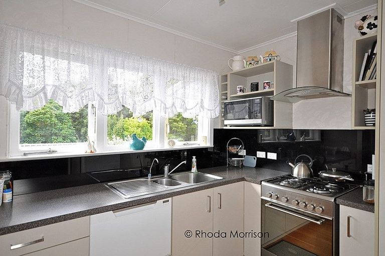Photo of property in 45 Gorge Road, Maungaturoto, 0520