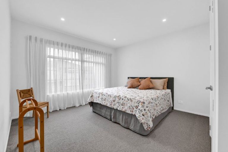 Photo of property in 25 Aderman Place, Hurworth, New Plymouth, 4310