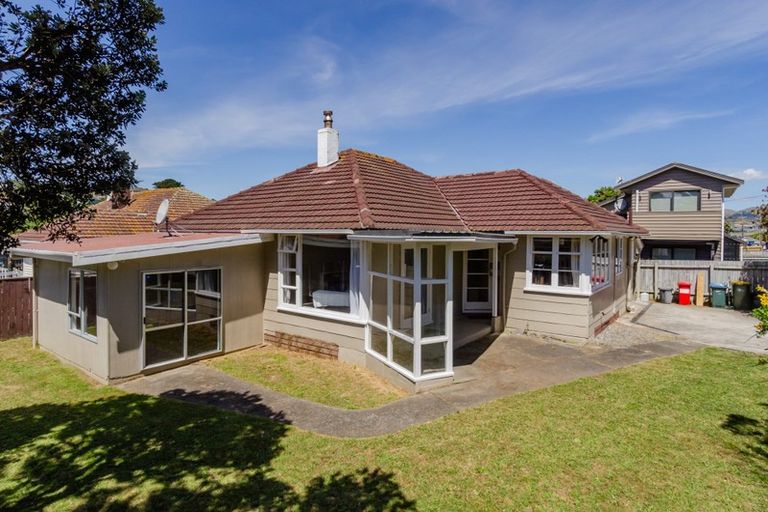 Photo of property in 7 Kura Street, Titahi Bay, Porirua, 5022