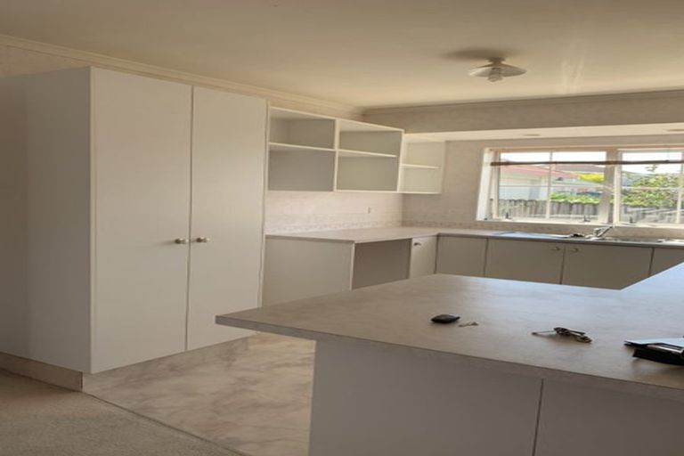 Photo of property in 2/26 Edendale Road, Somerville, Auckland, 2014