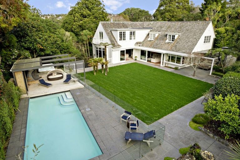 Photo of property in 14 Homewood Avenue, Karori, Wellington, 6012