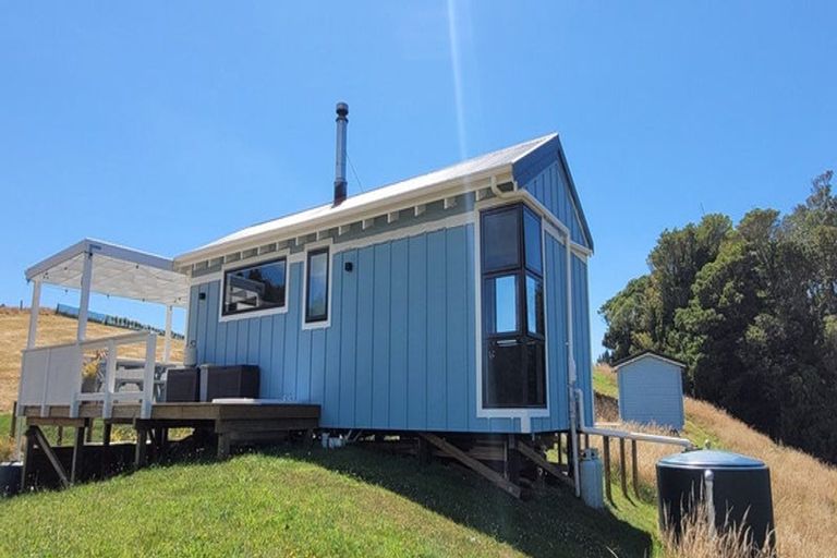 Photo of property in 1581 Carrington Road, Hurworth, New Plymouth, 4371