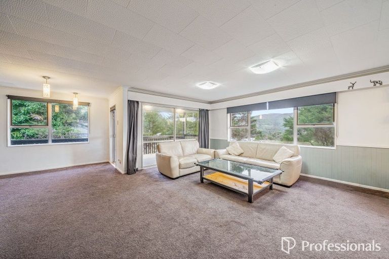 Photo of property in 110 Holborn Drive, Stokes Valley, Lower Hutt, 5019