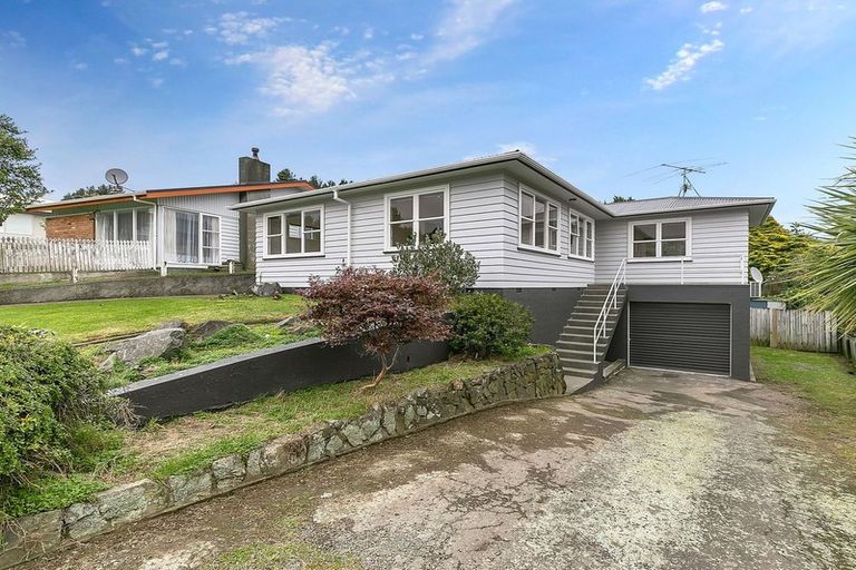 Photo of property in 48 Ernest Street, Ranui, Porirua, 5024