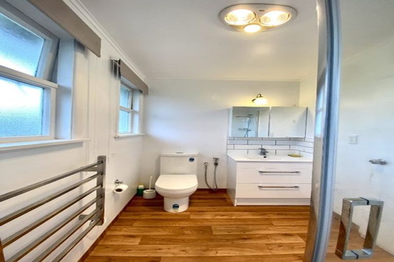 Photo of property in 15 Holdsworth Avenue, Trentham, Upper Hutt, 5018