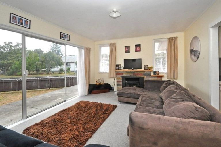 Photo of property in 14 Harper Street, Papakura, 2110