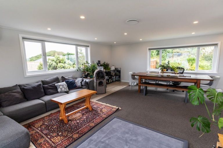 Photo of property in 8 Bowes Crescent, Strathmore Park, Wellington, 6022