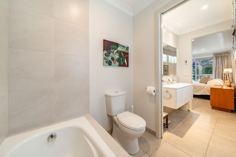 Photo of property in 6 Bateson Way, Heretaunga, Upper Hutt, 5018