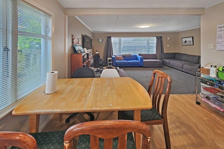 Photo of property in 27 Russell Road, Wainuiomata, Lower Hutt, 5014