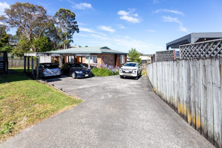 Photo of property in 23 Broadfield Street, Massey, Auckland, 0614