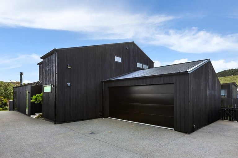 Photo of property in 58 Muri Road, Pukerua Bay, 5026