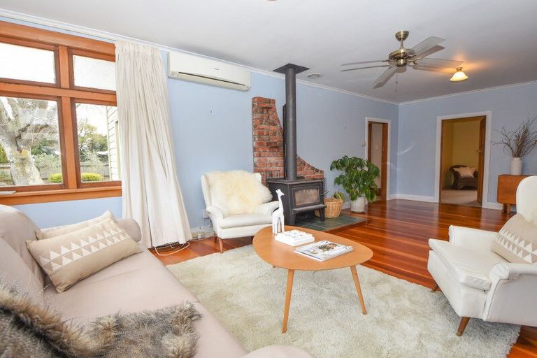 Photo of property in 62 Kent Street, Carterton, 5713