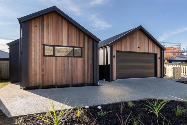 Photo of property in 17 George Drive, Lower Shotover, Queenstown, 9304