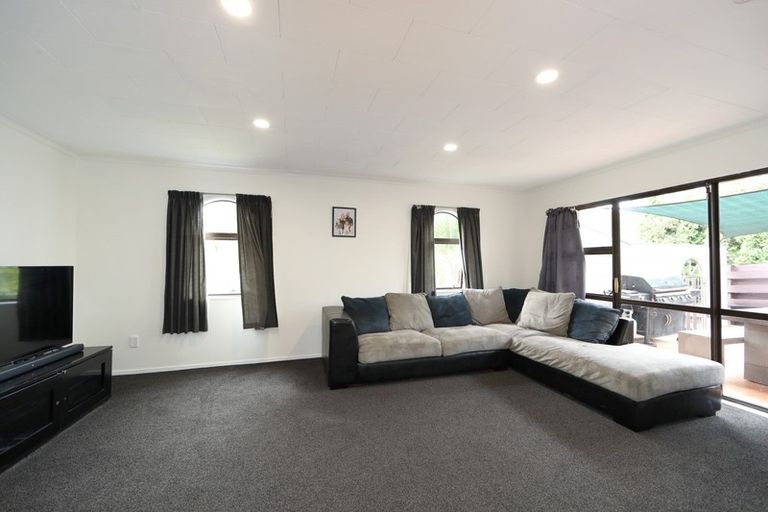 Photo of property in 17 Churchill Drive, Taradale, Napier, 4112