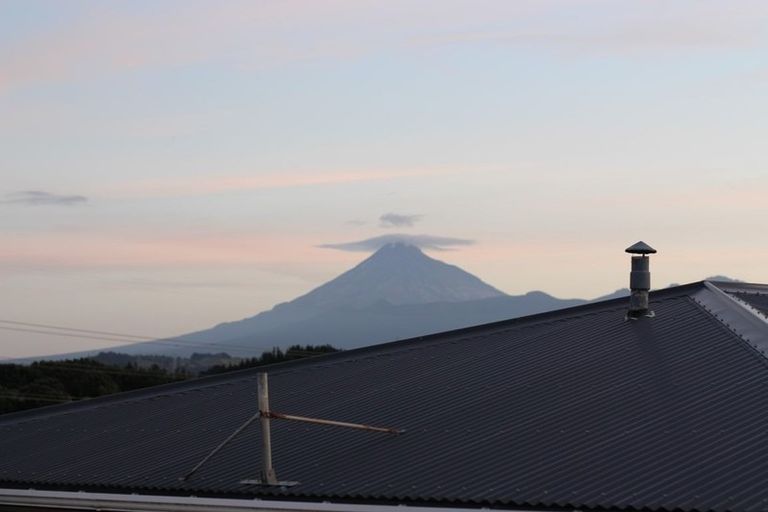 Photo of property in 65 Marama Crescent, Spotswood, New Plymouth, 4310