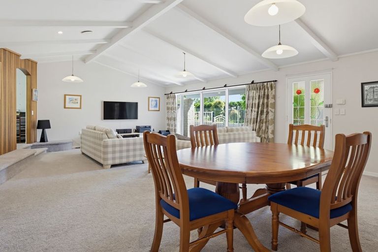 Photo of property in 21 Rawene Street, Waikanae, 5036