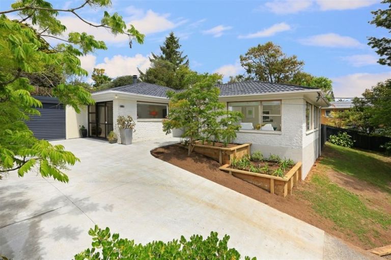 Photo of property in 46b Kamara Road, Glen Eden, Auckland, 0602