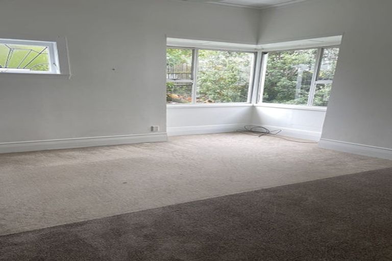 Photo of property in 11 Roberton Road, Avondale, Auckland, 1026