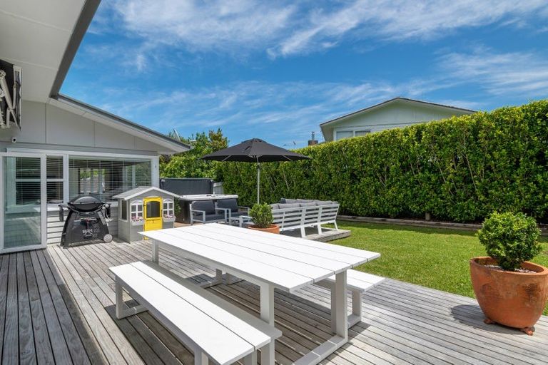 Photo of property in 3 Philip Place, Hillcrest, Auckland, 0627