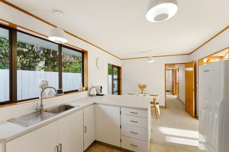 Photo of property in 7 Ngapotiki Street, Paraparaumu Beach, Paraparaumu, 5032