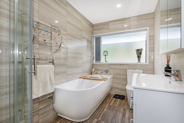 Photo of property in 9 Ngahere Drive, Horahora, Whangarei, 0110