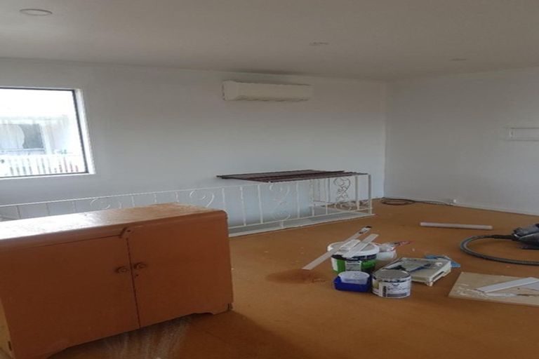 Photo of property in 2/1 Parker Avenue, New Lynn, Auckland, 0600