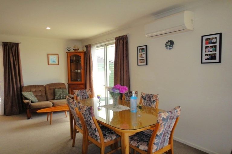 Photo of property in 4 Wai Place, One Tree Point, 0118