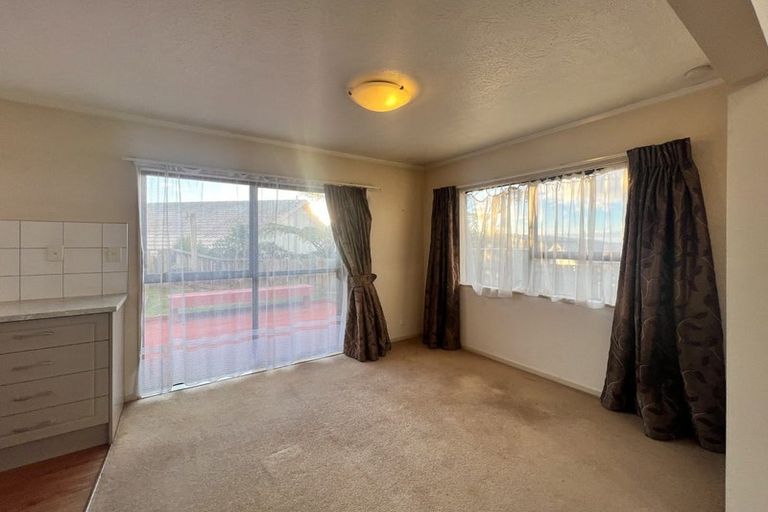 Photo of property in 1 Northwood Close, Woodridge, Wellington, 6037