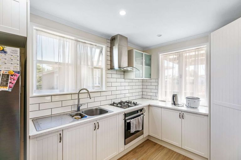 Photo of property in 1/1 Cooper Place, Papakura, 2110