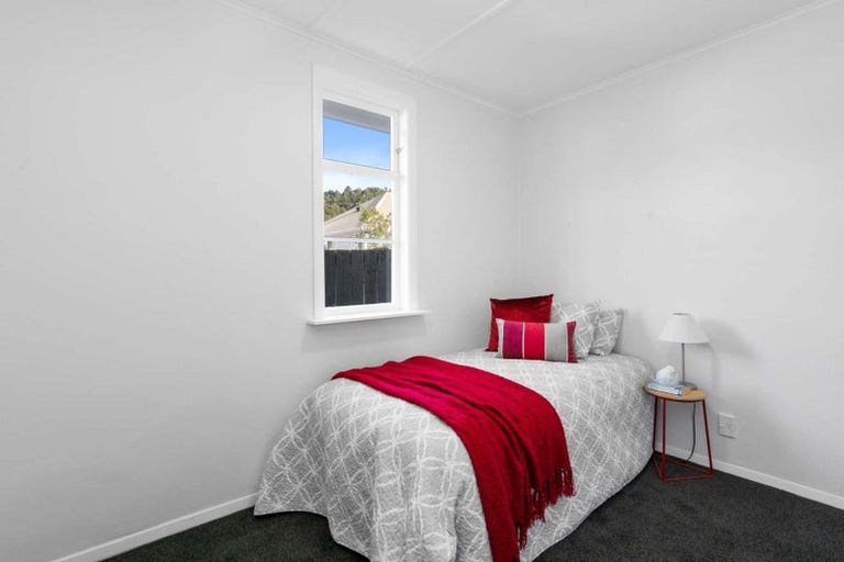 Photo of property in 6 Wainhouse Street, Stokes Valley, Lower Hutt, 5019