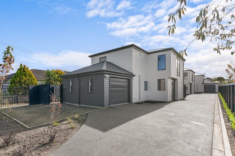 Photo of property in 6a Auburn Avenue, Upper Riccarton, Christchurch, 8041