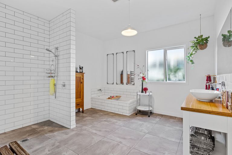 Photo of property in 33 Rexwood Street, Carterton, 5713